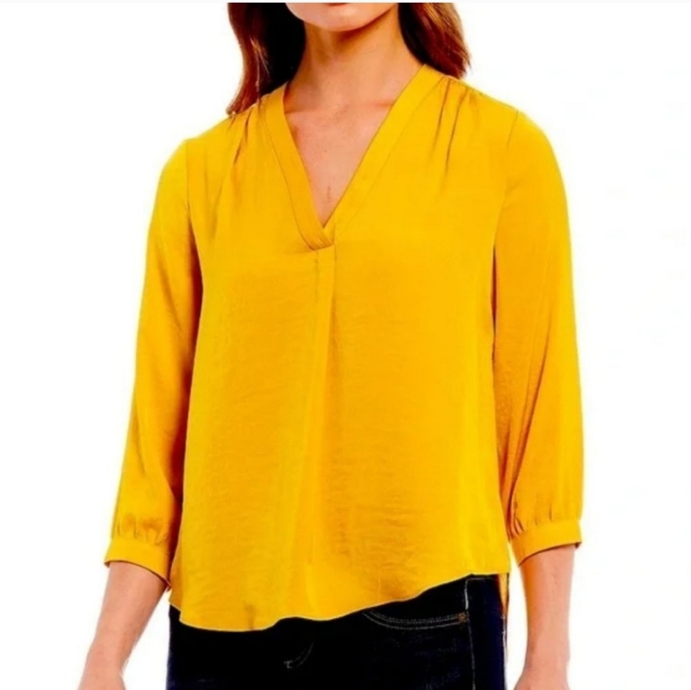VINCE CAMUTO solid yellow long sleeve blouse